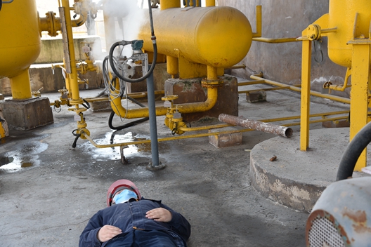 �ж�����